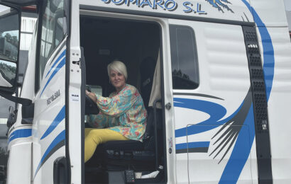 “El camión es mi psicólogo. Me evado de los problemas cuando conduzco”, entrevistamos a Ana Rosa González, de Transportes Jomaro