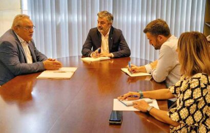 Primera reunión con el Consejero de Fomento, Alejandro Calvo