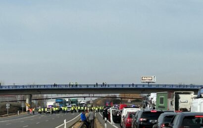 CETM pide al gobierno que resuelva los cortes de carreteras y recuerda a los agricultores que el transporte no puede ser el rehén de las protestas