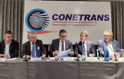 J.A. Santano anuncia en la asamblea de CONETRANS más ayudas para renovar las flotas