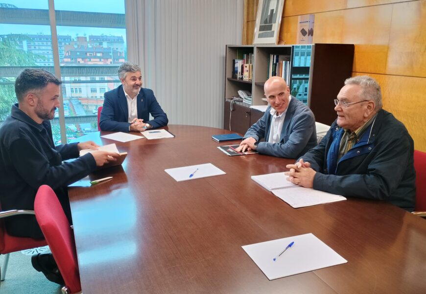 Reunión de trabajo con consejero de Movilidad, Alejandro Calvo y el Viceconsejero de Infraestructuras, Jorge García