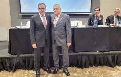 Emocionante relevo en la presidencia de CETM Emocionante relevo en la presidencia de CETM