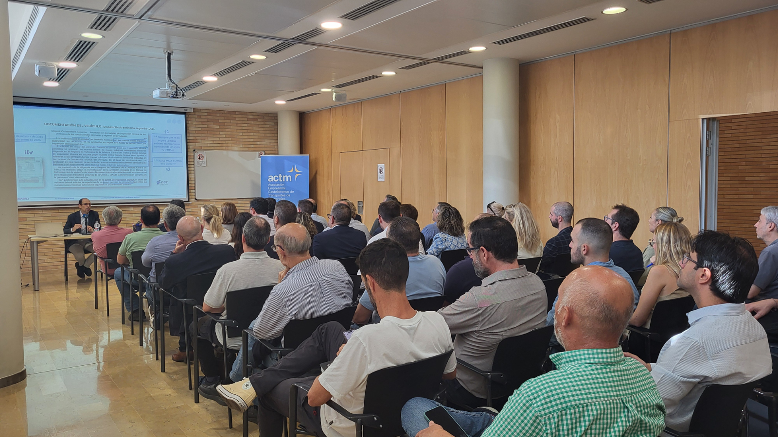Asistentes jornada 44 toneladas ACTM
