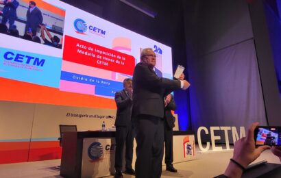El 20º Congreso de la CETM concluye en Gijón otorgándole la Medalla de Honor a Ovidio de La Roza El 20º Congreso de la CETM concluye en Gijón otorgándole la Medalla de Honor a Ovidio de La Roza