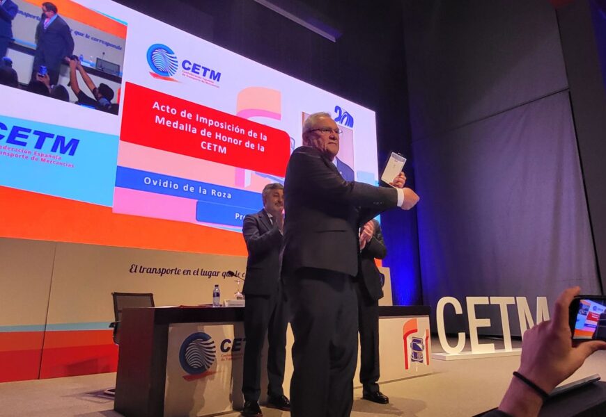 El 20º Congreso de la CETM concluye en Gijón otorgándole la Medalla de Honor a Ovidio de La Roza El 20º Congreso de la CETM concluye en Gijón otorgándole la Medalla de Honor a Ovidio de La Roza
